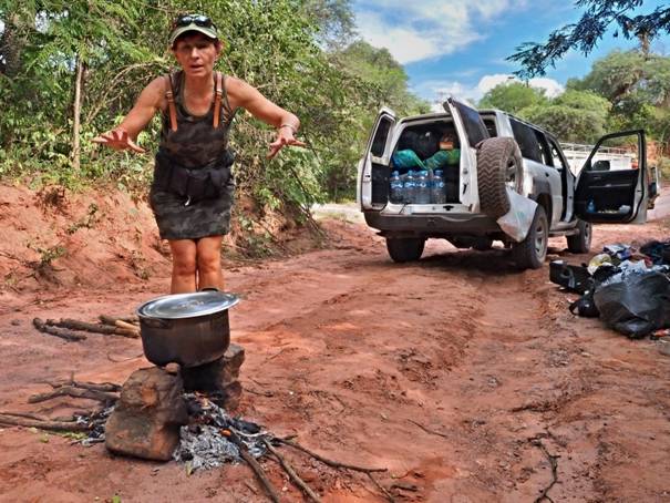 Uzávěrka komunikace při cestě na Tarija z Entre Rios (4).JPG